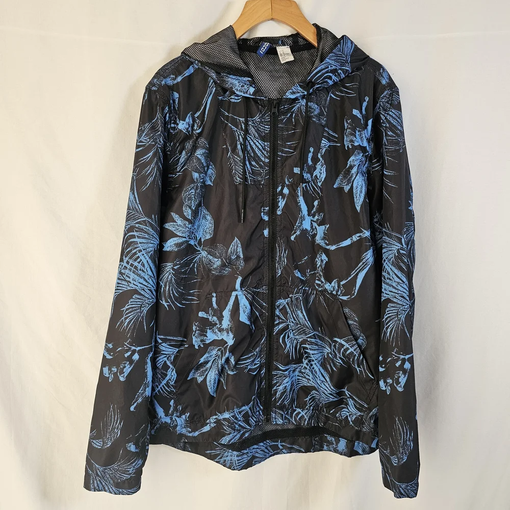 DIVIDED BY H&M Black and‎ Blue Ligth Weigth Jacket